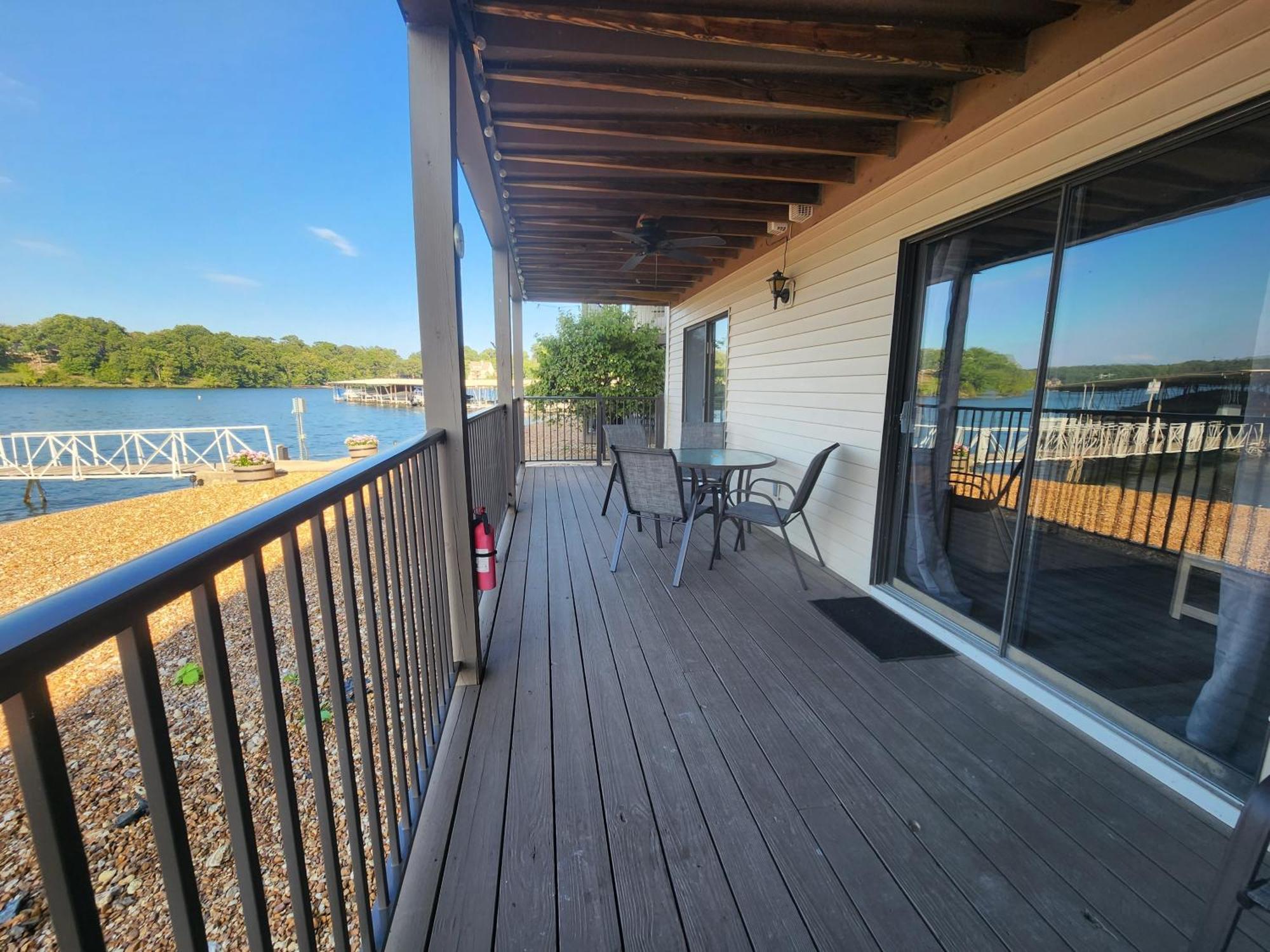 Lakefront Condo With A View Osage Beach Eksteriør billede