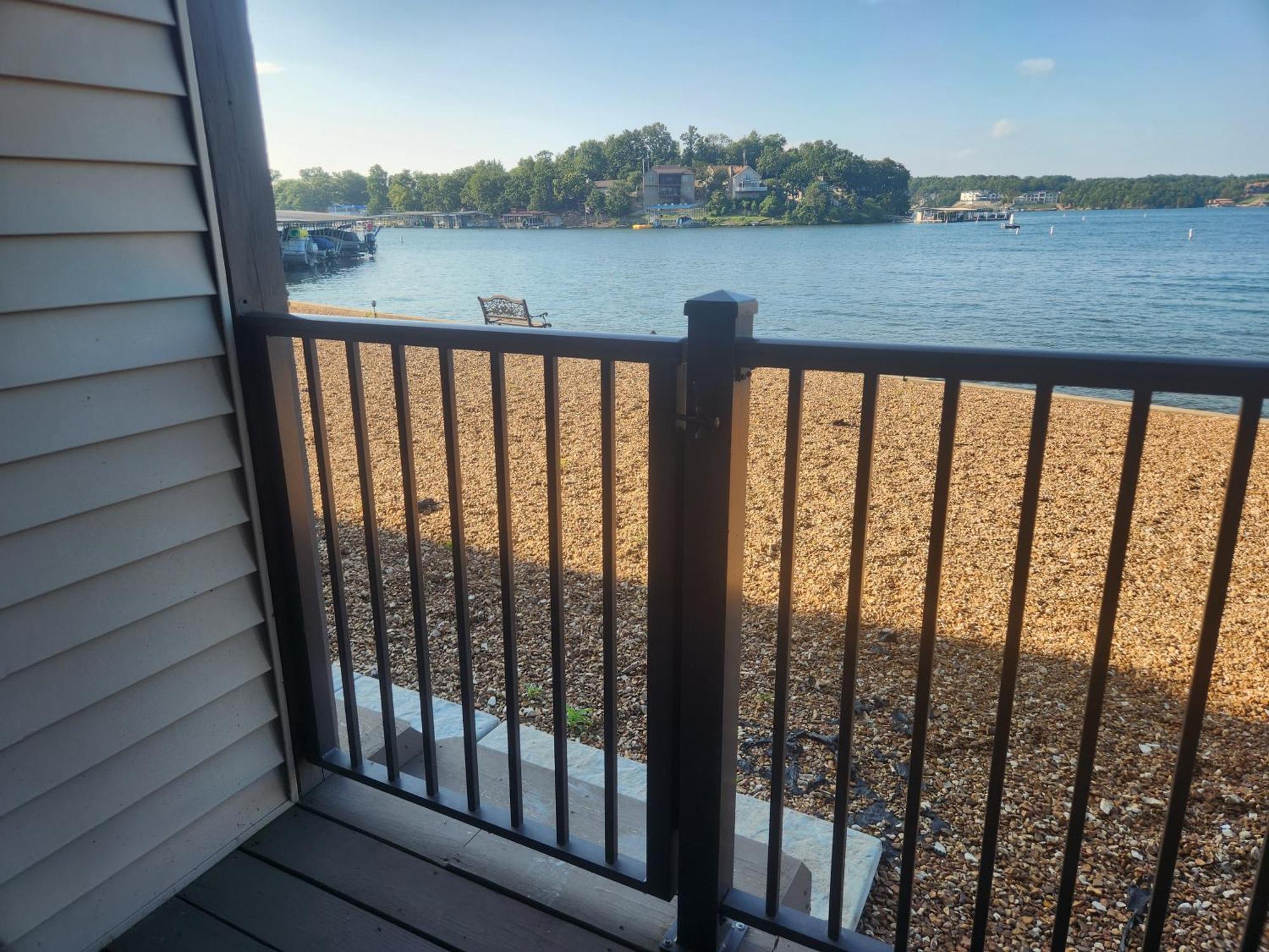 Lakefront Condo With A View Osage Beach Eksteriør billede